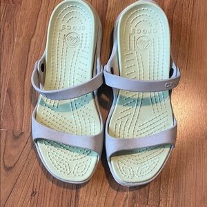 CROCS Cleo Slide Sandal Light Gray and Mint Size 6